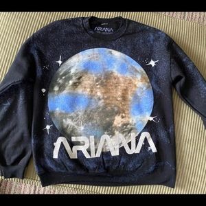Brand New RARE Ariana Grande Lollapalooza crewneck